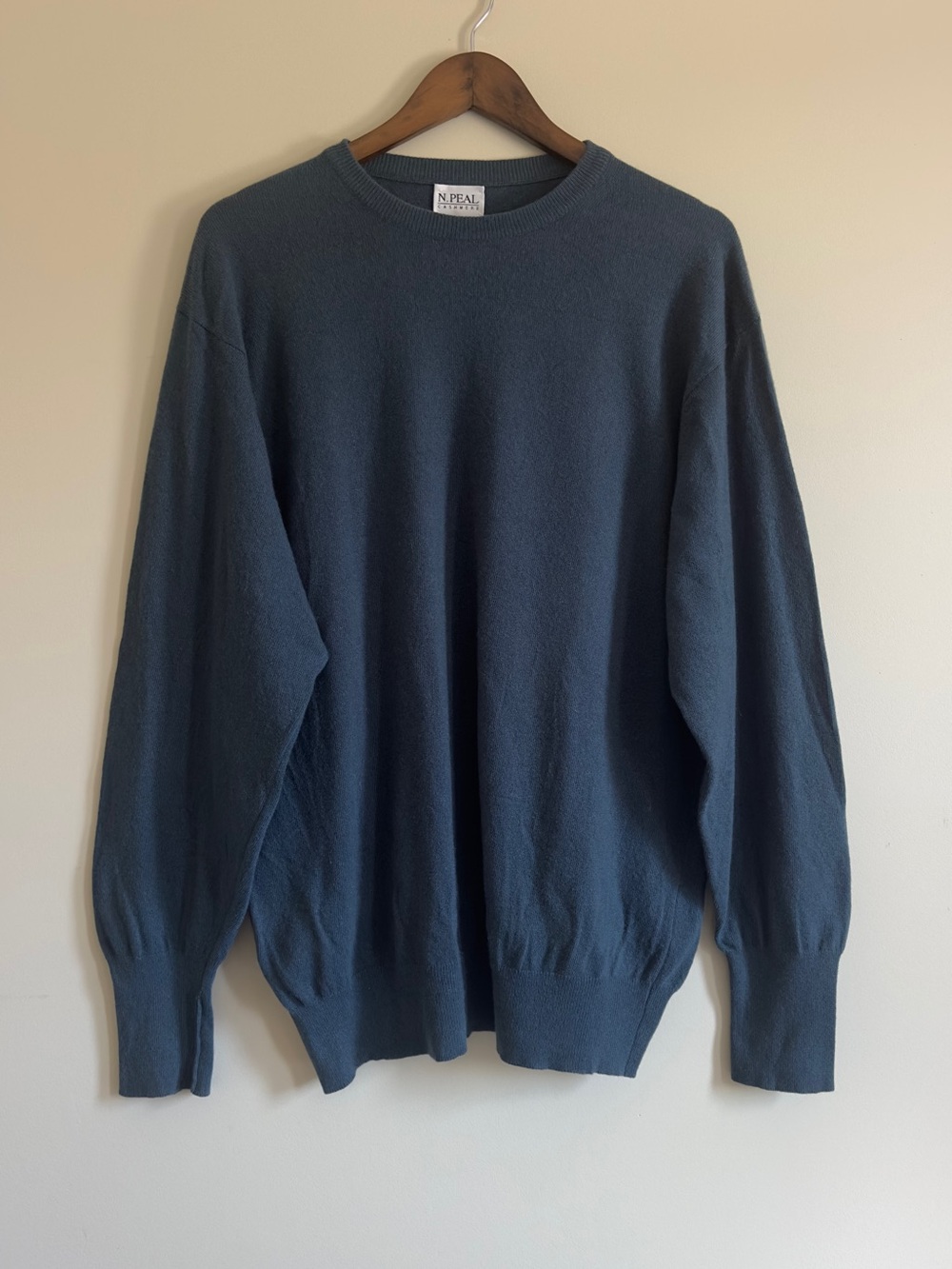 N. Peal 100% Cashmere Crewneck Sweater in Slate Blue